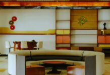 Por qué la Generación Z está decorando sus casas como en los años 70