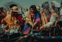 El 1 de agosto, la tierra tiene hambre: lo que el día de la Pachamama nos dice sobre quiénes somos