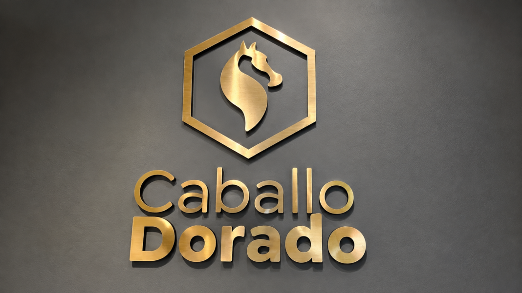 Caballo Dorado
