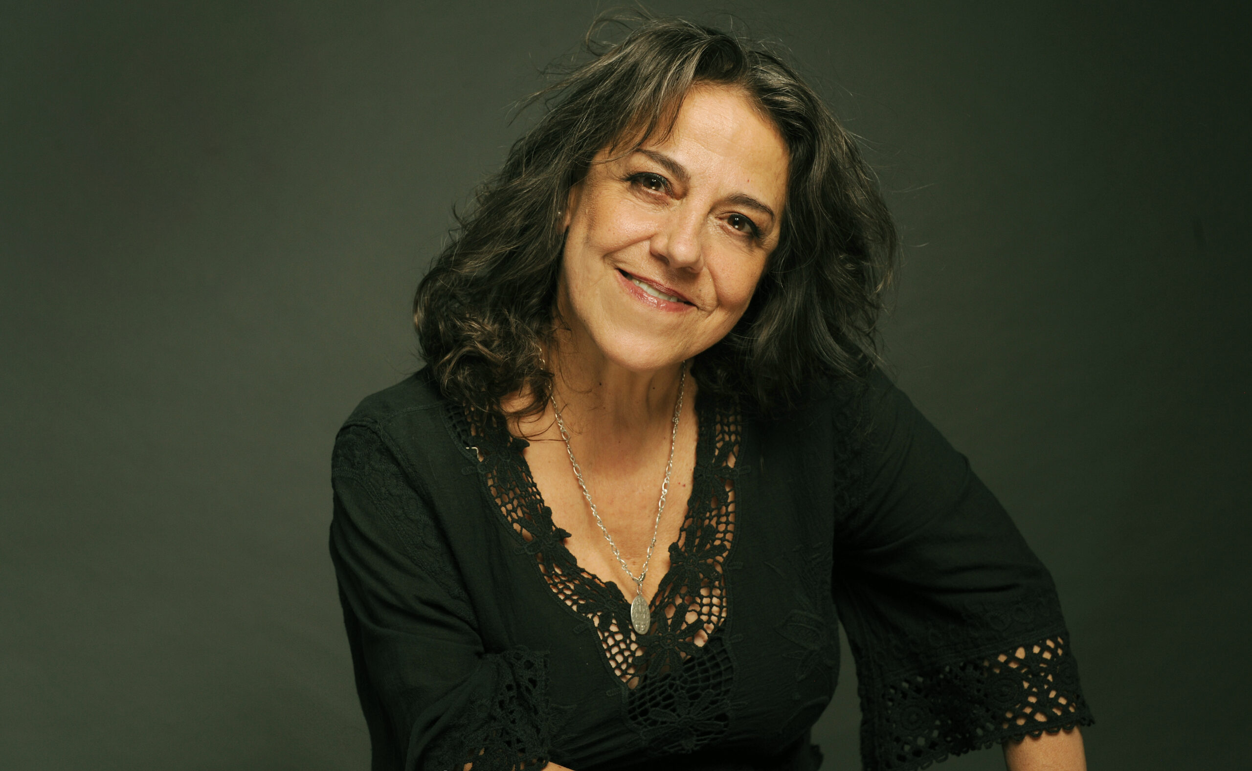 Julia Calvo: «Actuar es lo único que sé hacer, quizás, y lo único que me hace feliz»